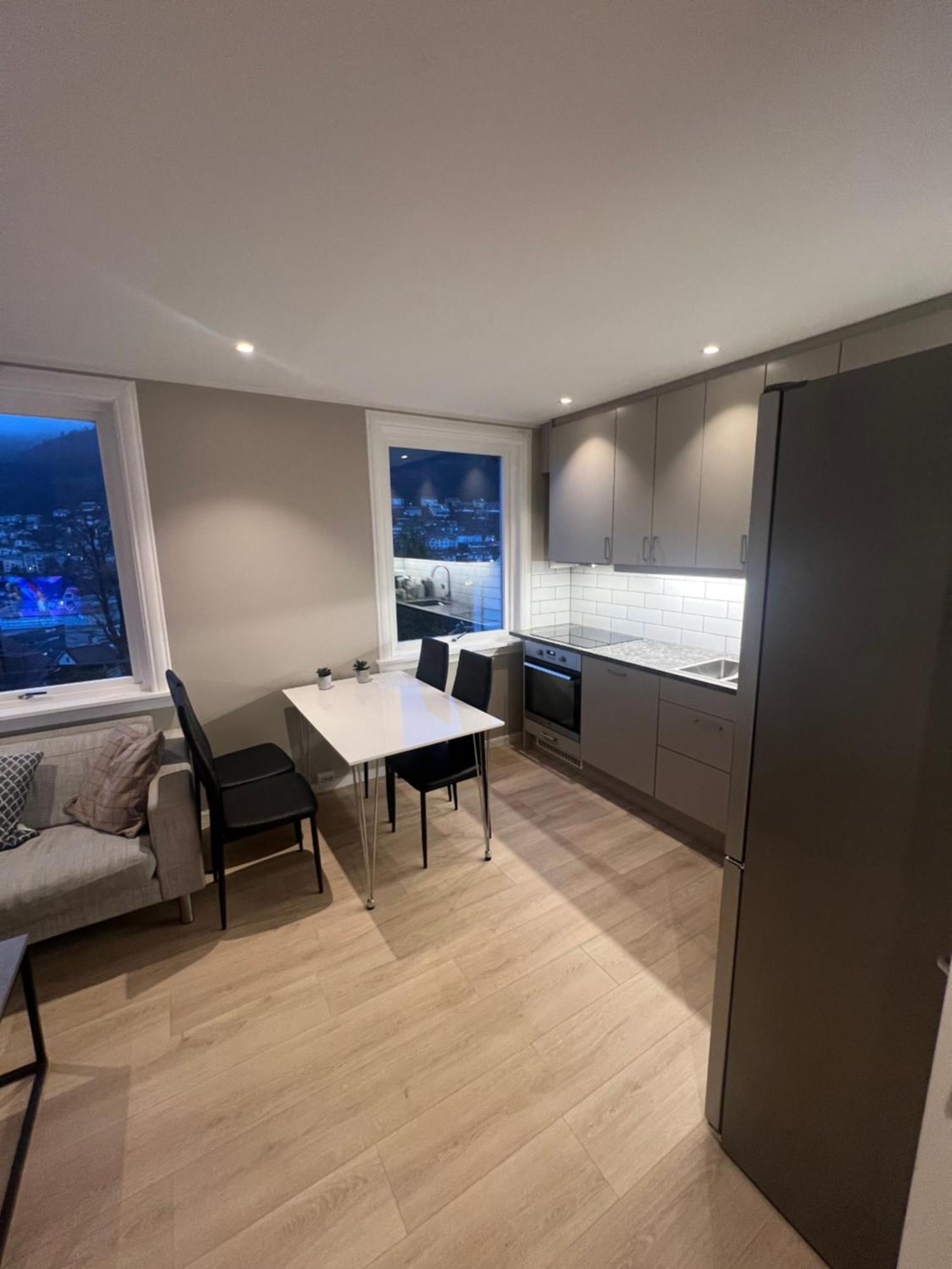 Modern Apartment With Free Parking Bergen Eksteriør billede